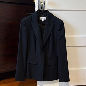 Calvin Klein Women's Elegant Black Suit Jacket
